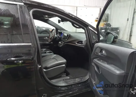 2025 Chrysler Pacifica Select from USA, damaged, VIN 2C4RC1BG2SR585011